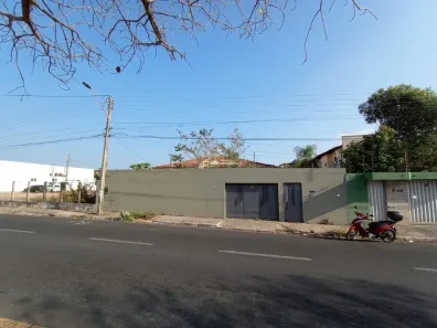 Casa com 4 Quartos à venda, 240m² no Santa Isabel, Teresina