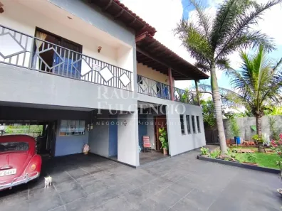 Sobrado com 4 Quartos para venda ou aluguel, 180m² no Parque Residencial Alcântara, Londrina