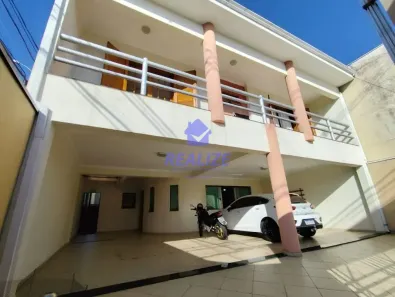 Sobrado com 3 Quartos à venda, 272m² no Vila Cidade Jardim, Botucatu