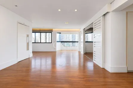 Apartamento com 3 Quartos à venda, 134m² no Vila Uberabinha, São Paulo