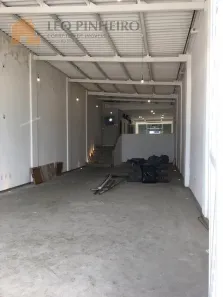 Ponto Comercial para alugar, 110m² no Cavaleiros, Macaé
