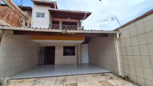 Casa com 3 Quartos à venda, 170m² no Parque Manibura, Fortaleza