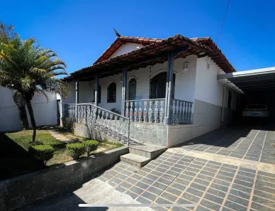 Casa com 4 Quartos à venda, 400m² no Novo Progresso, Contagem