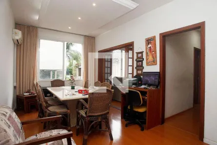 Apartamento com 3 Quartos à venda, 102m² no Rio Branco, Porto Alegre