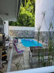 Casa com 3 Quartos para alugar, 300m² no Estados, Balneário Camboriú