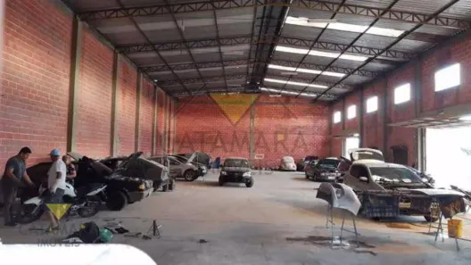 Galpão/Depósito/Armazém à venda, 700m² no Jundiapeba, Mogi das Cruzes