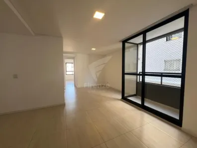 Apartamento com 3 Quartos para alugar, 74m² no Novo Mundo, Curitiba