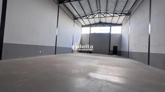 Ponto Comercial para alugar, 200m² no Granada, Uberlândia