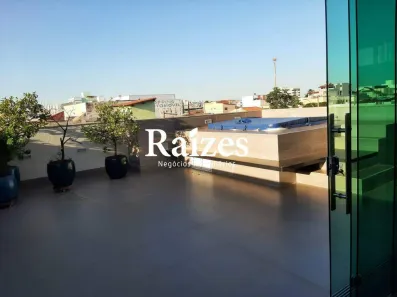Casa com 3 Quartos para alugar, 400m² no Bom Jesus, Uberlândia