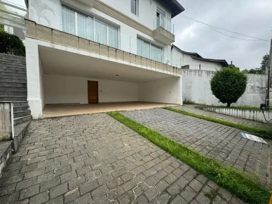 Sobrado com 4 Quartos para alugar, 366m² no Jardim Guedala, São Paulo