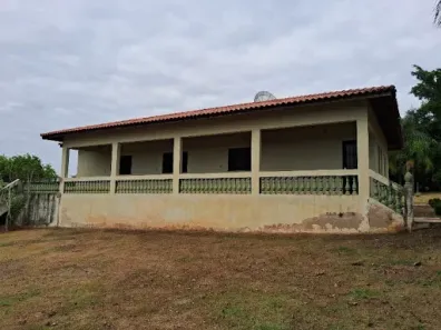 Fazenda/Sítio com 3 Quartos à venda, 200m² no Aterrado, Monte Mor