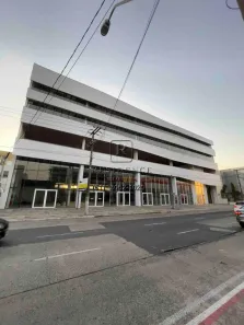 Ponto Comercial para alugar, 1334m² no São João, Porto Alegre