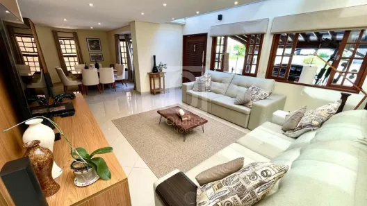 Casa de Condomínio com 3 Quartos à venda, 234m² no Granja Viana, Cotia
