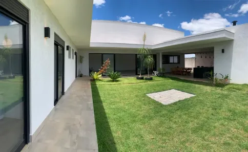 Casa de Condomínio com 3 Quartos à venda, 300m² no Chácara São Félix, Taubaté