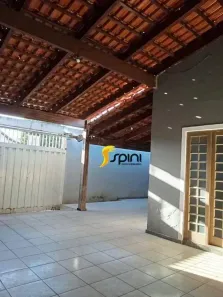 Casa com 4 Quartos à venda, 230m² no Segismundo Pereira, Uberlândia