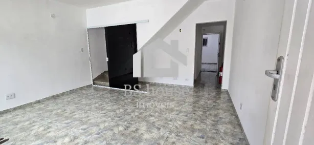 Sobrado com 2 Quartos para alugar, 150m² no Vila Gilda, Santo André