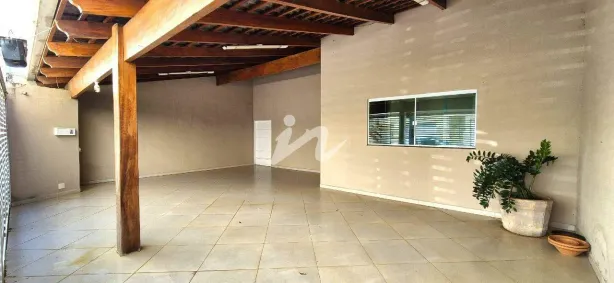 Casa com 4 Quartos para alugar, 240m² no Nova Uberlândia, Uberlândia