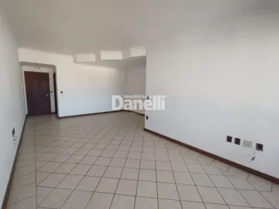 com 3 Quartos para alugar, 112m² no Centro, Taubaté