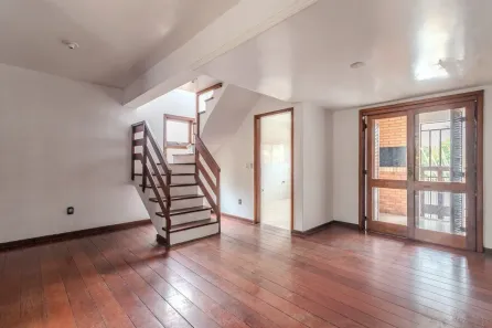 Casa com 3 Quartos para alugar, 236m² no Ipanema, Porto Alegre
