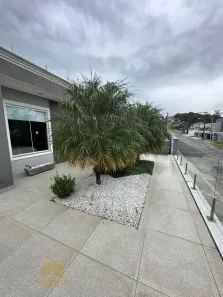 Casa com 5 Quartos à venda, 300m² no Santa Catarina, Joinville