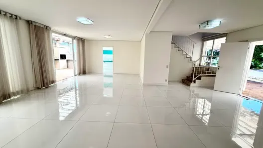 Casa de Condomínio com 4 Quartos para alugar, 231m² no Jardim Monte Kemel, São Paulo