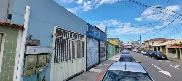 Imóvel Comercial com 3 Quartos à venda, 258m² no Parque Residencial Laranjeiras, Serra
