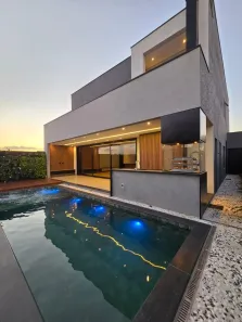 Sobrado com 3 Quartos à venda, 272m² no Jardim Ypê, Paulínia