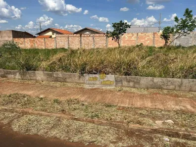 Lote/Terreno à venda, 200m² no Jardim Espanha, Uberaba