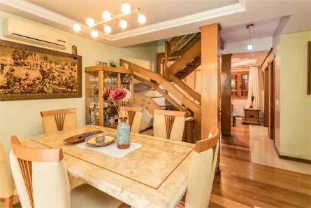 Casa com 4 Quartos à venda, 304m² no Jardim Lindóia, Porto Alegre
