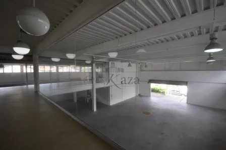 Prédio Comercial para alugar, 1970m² no Água Branca, São Paulo