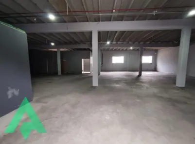 Galpão/Depósito/Armazém para alugar, 350m² no Itoupava Central, Blumenau
