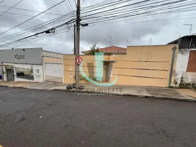 Casa com 2 Quartos à venda, 202m² no Centro, Araraquara