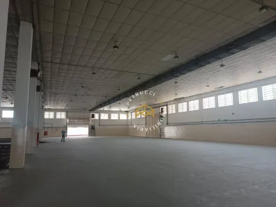 Galpão/Depósito/Armazém para venda ou aluguel, 3000m² no Macuco, Valinhos