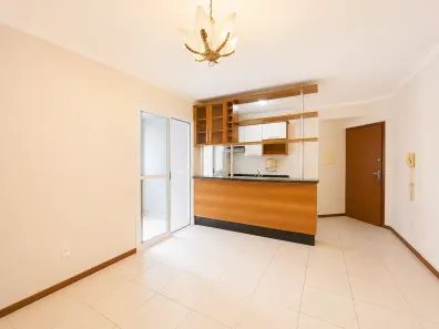 Apartamento com 2 Quartos à venda, 60m² no Centro, Florianópolis