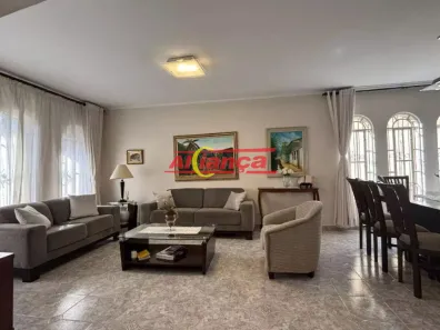 Sobrado com 4 Quartos à venda, 220m² no Jardim Santa Mena, Guarulhos