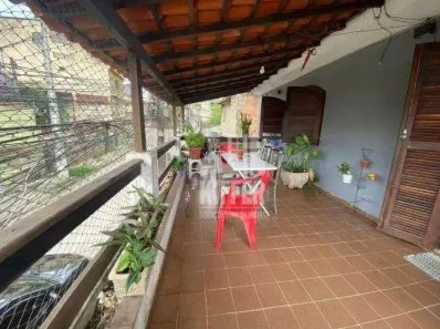 Casa com 5 Quartos à venda, 220m² no Rocha, São Gonçalo