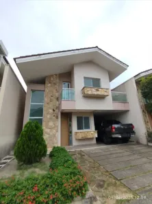 Casa de Condomínio com 3 Quartos para alugar, 176m² no Precabura, Eusébio