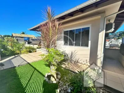 Casa com 4 Quartos à venda, 218m² no Trindade, Florianópolis