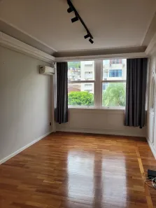 Apartamento com 3 Quartos para alugar, 110m² no Laranjeiras, Rio de Janeiro