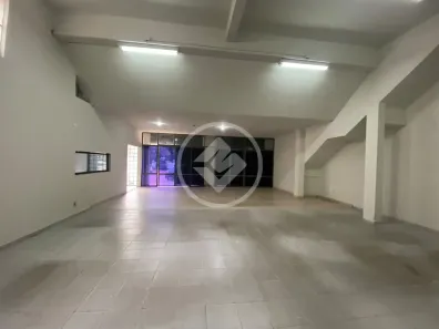 Sobrado com 4 Quartos à venda, 272m² no Araés, Cuiabá