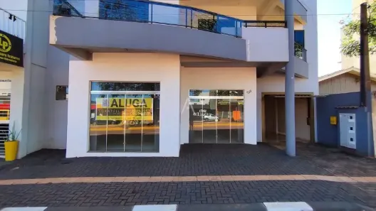Sala Comercial para alugar, 200m² no Jardim Porto Alegre, Toledo