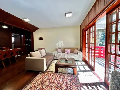 Apartamento com 3 Quartos à venda, 118m² no Vila Floresta, Campos do Jordão
