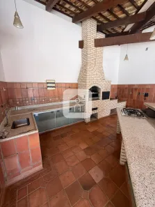 Imóvel Comercial com 4 Quartos à venda, 580m² no Centro, Araguari