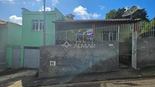 Casa com 3 Quartos à venda, 378m² no Parque Guarua, Juiz de Fora