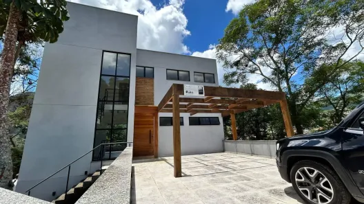 Casa com 3 Quartos à venda, 266m² no Cônego, Nova Friburgo