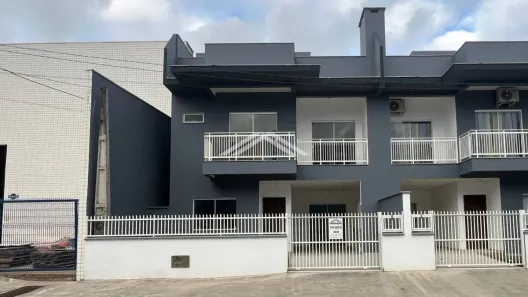 Sobrado com 3 Quartos à venda, 118m² no Barra do Saí, Itapoá