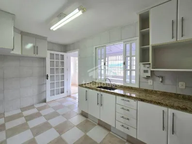 Casa de Condomínio com 4 Quartos para alugar, 131m² no Agriões, Teresópolis