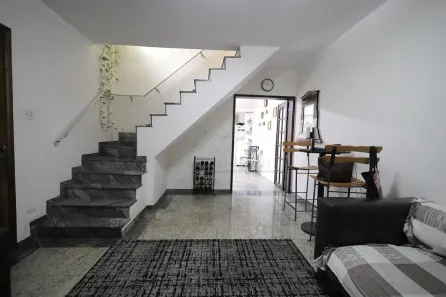 Sobrado com 4 Quartos à venda, 189m² no Vila Valparaíso, Santo André