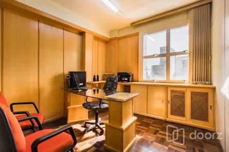 Sala Comercial à venda, 90m² no Centro Histórico, Porto Alegre