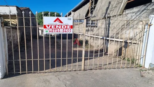 à venda, 825m² no Jardim Santa Maria, Jacareí
